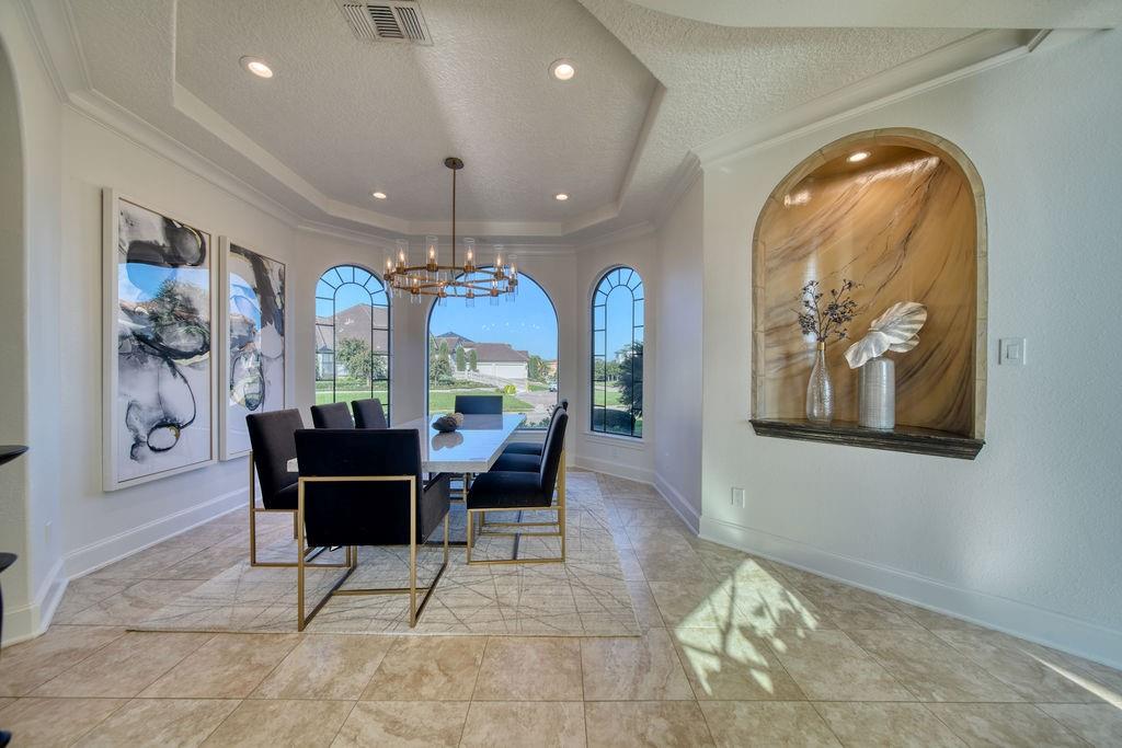 1303 Lakeway Drive
