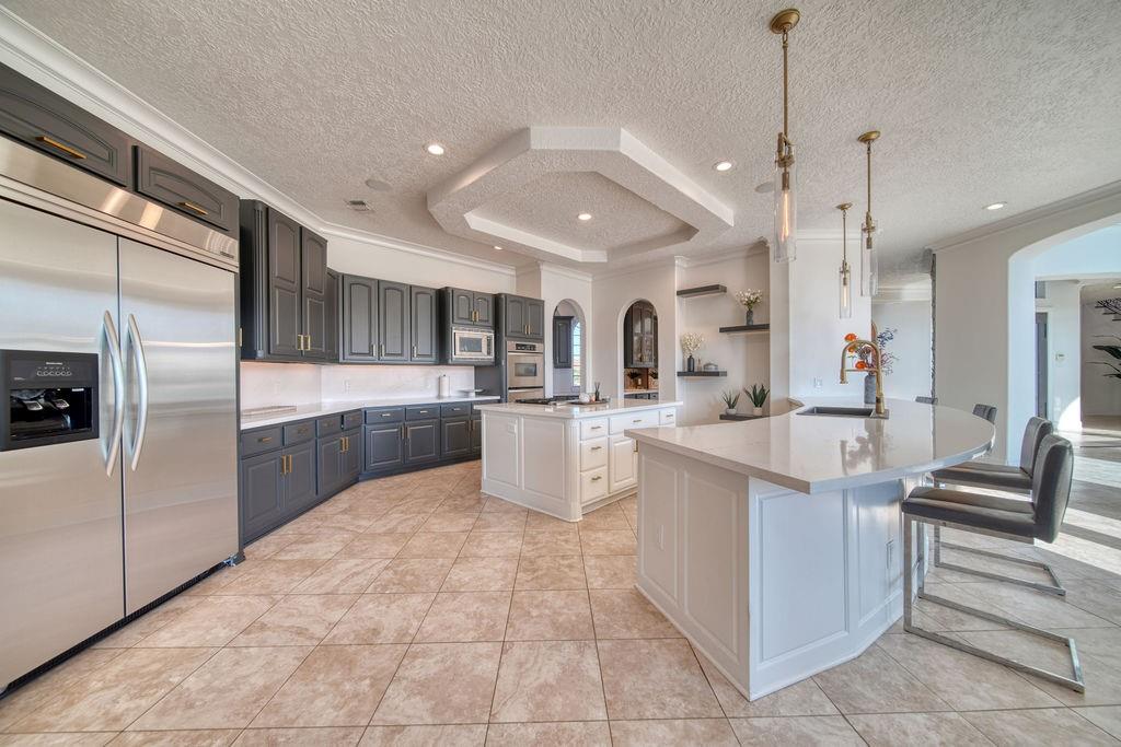 1303 Lakeway Drive