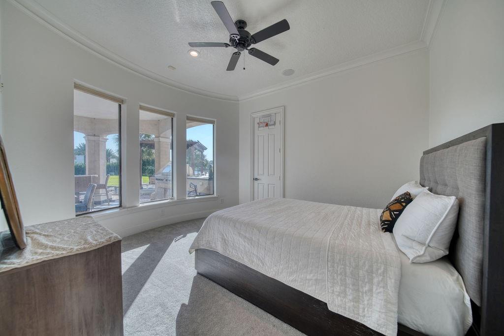 1303 Lakeway Drive