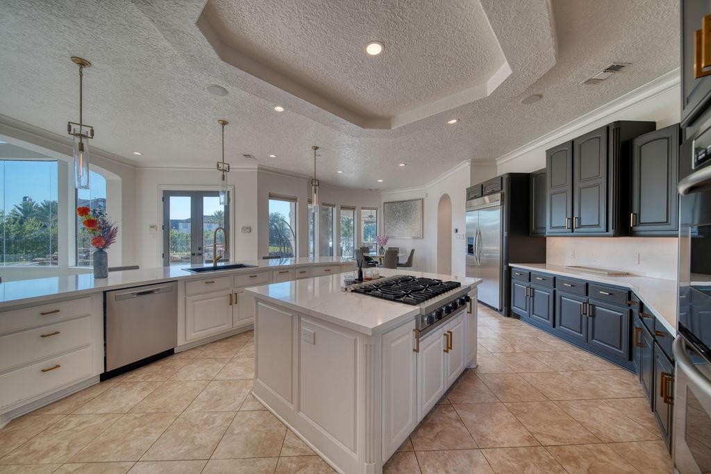 1303 Lakeway Drive