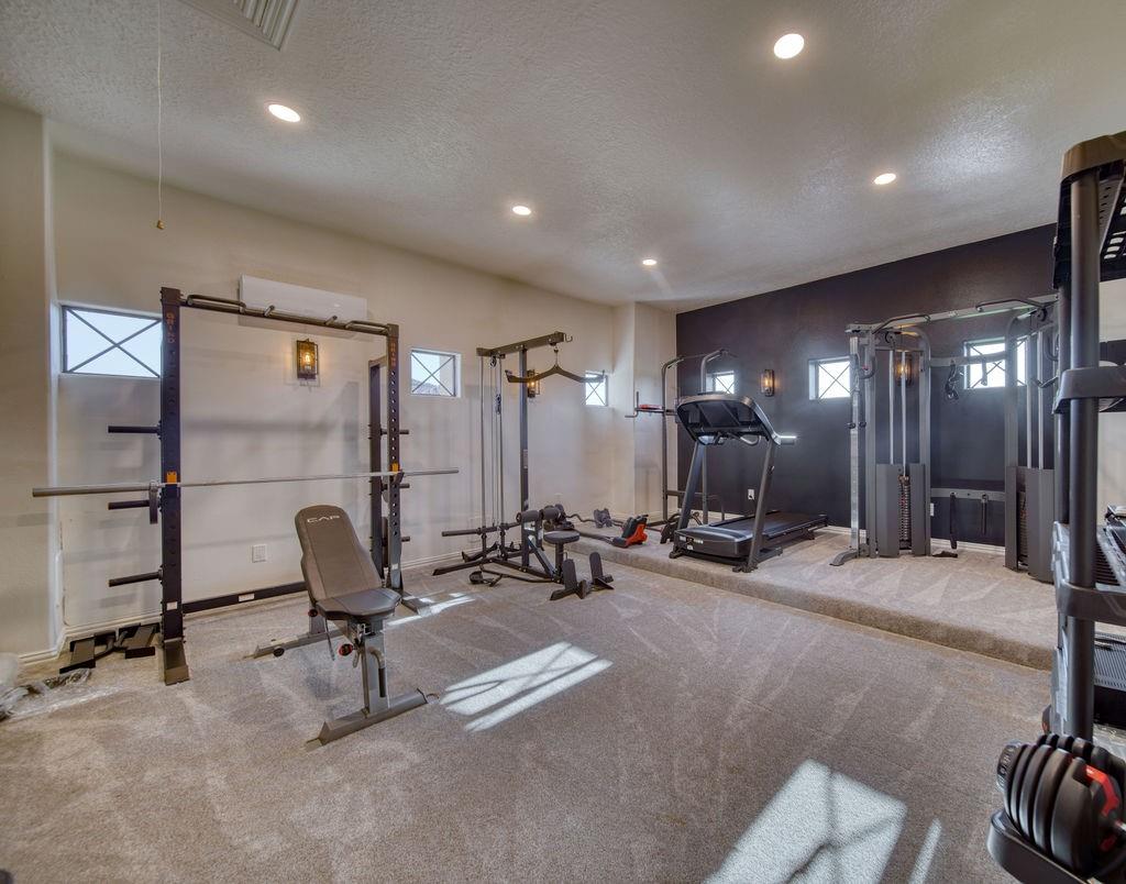 1303 Lakeway Drive
