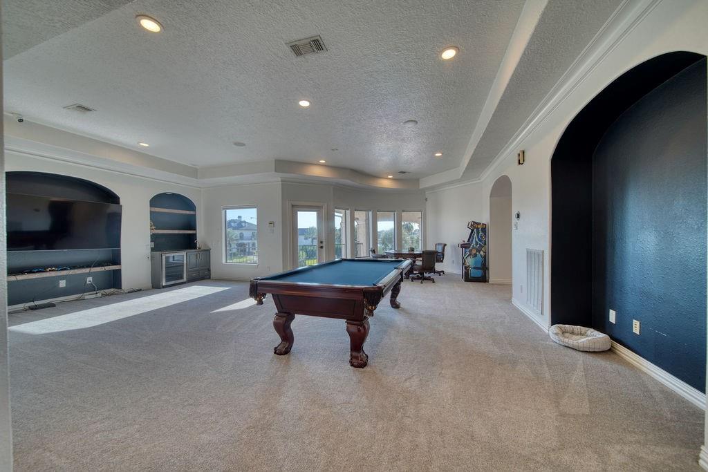 1303 Lakeway Drive