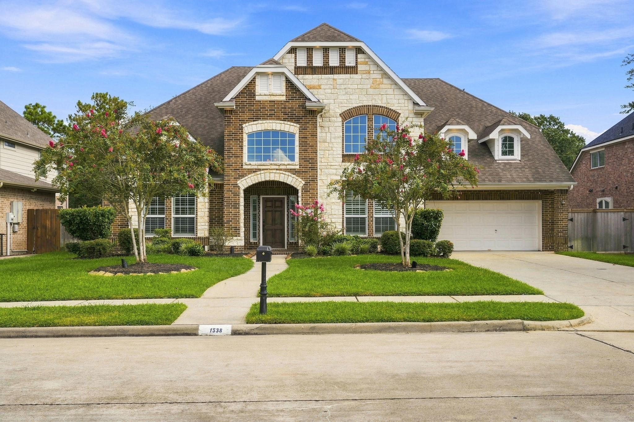 1538 Torrance Drive