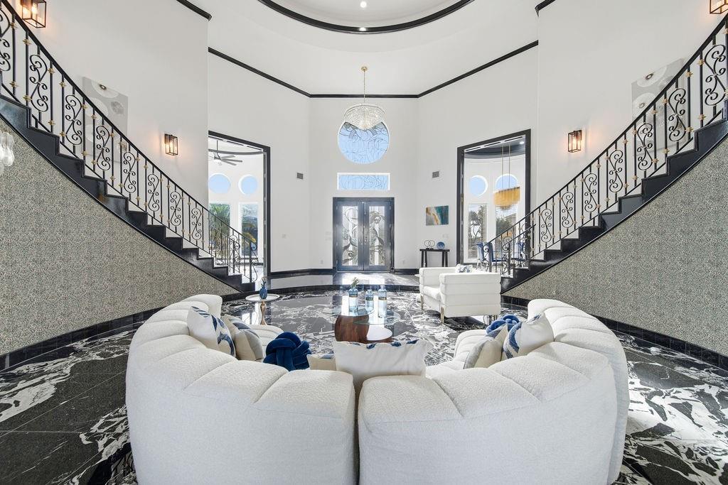 1907 Ray Shell Court