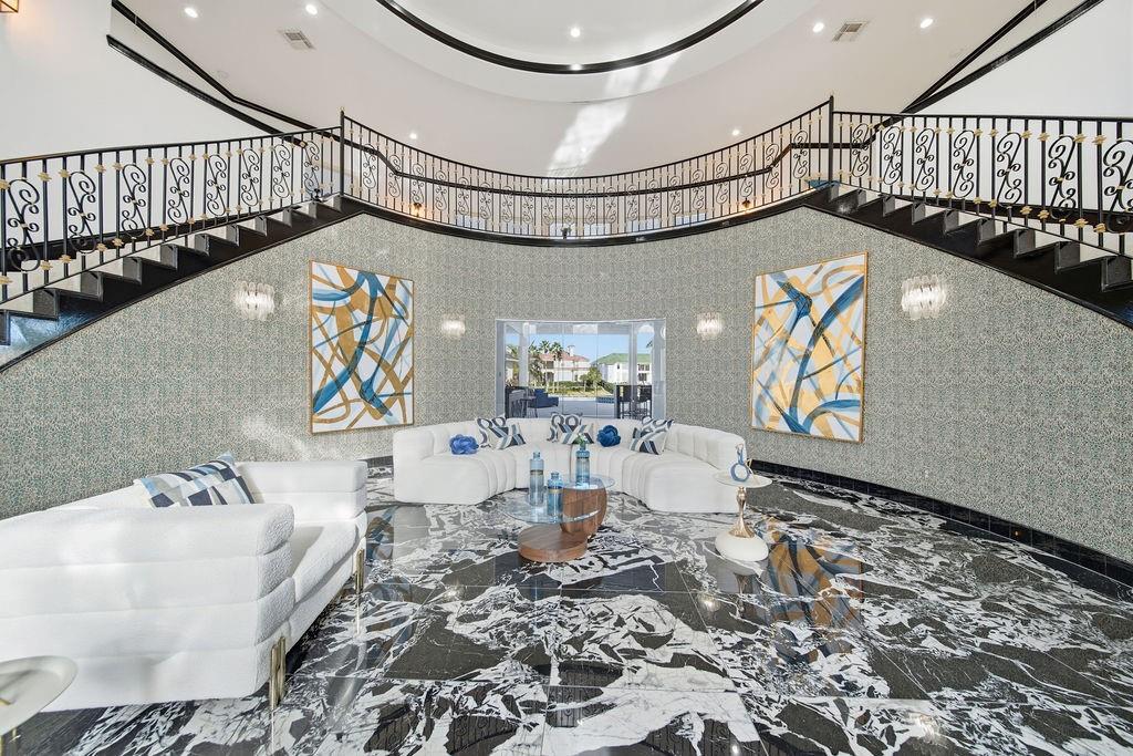 1907 Ray Shell Court