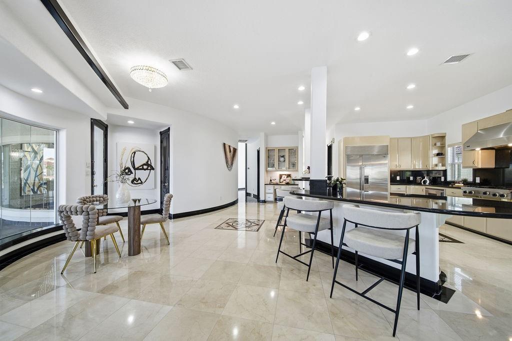 1907 Ray Shell Court