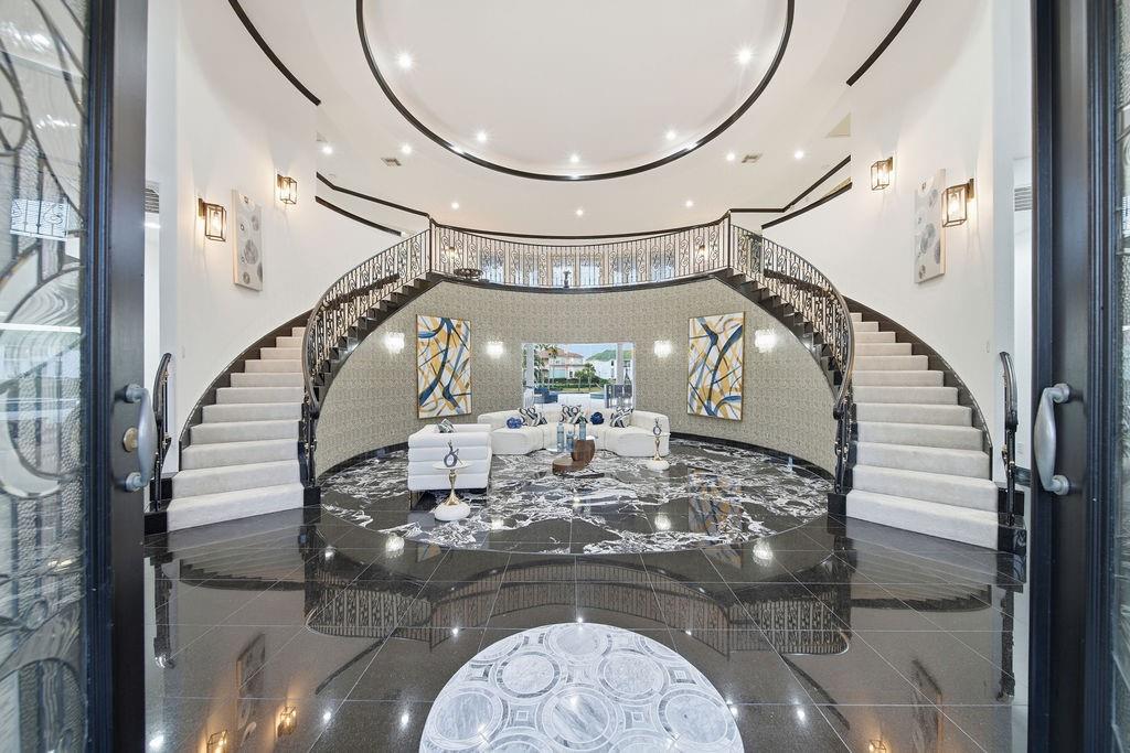 1907 Ray Shell Court