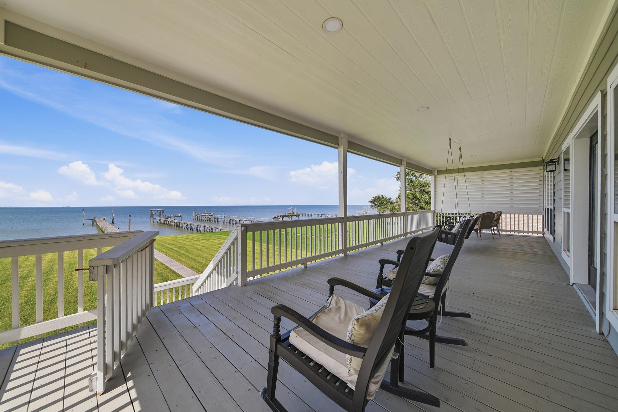 2534 Cliff Drive