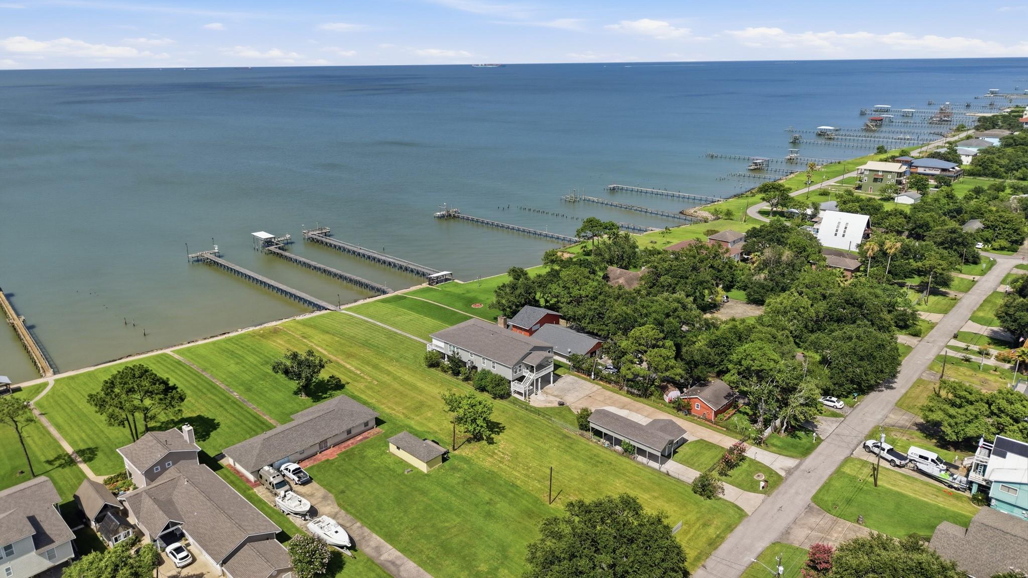 2534 Cliff Drive