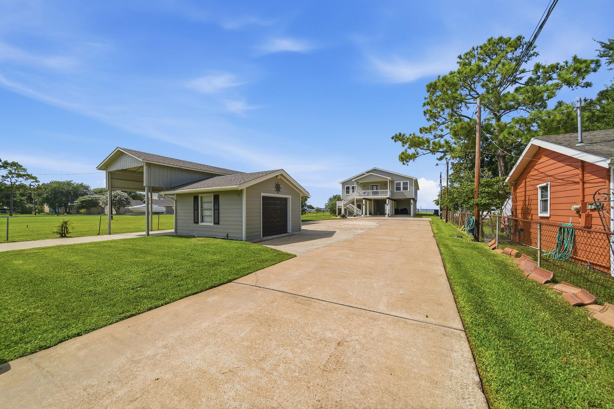 2534 Cliff Drive