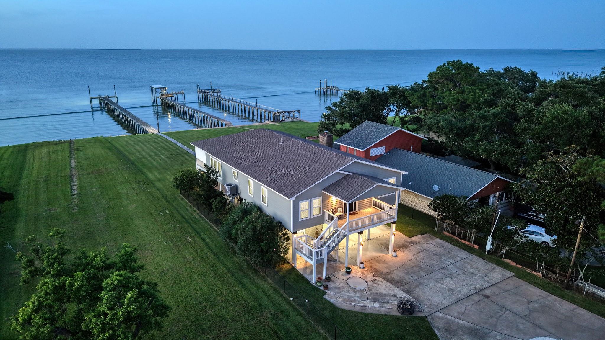 2534 Cliff Drive