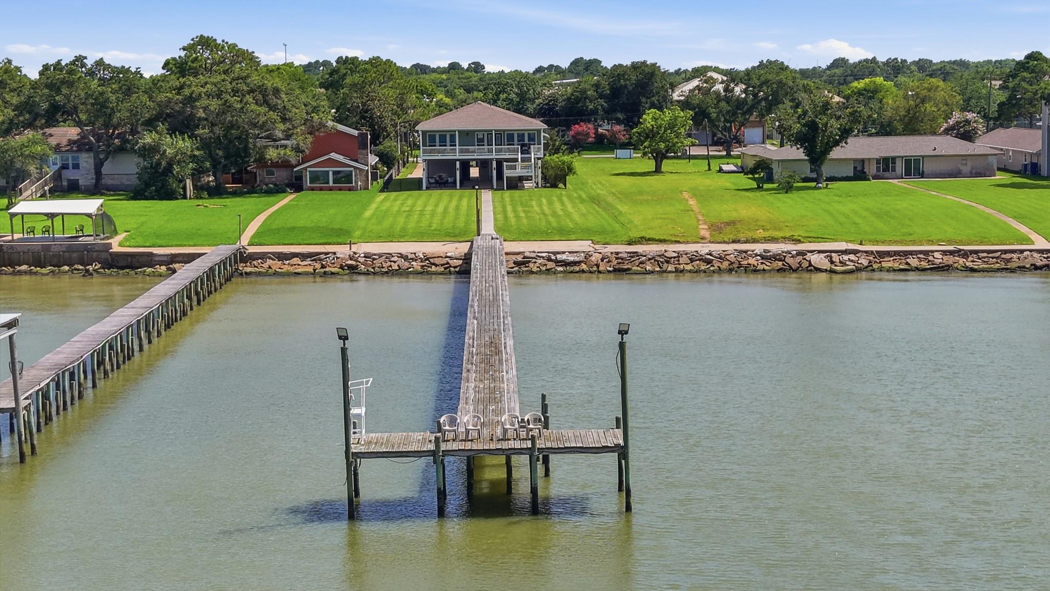 2534 Cliff Drive