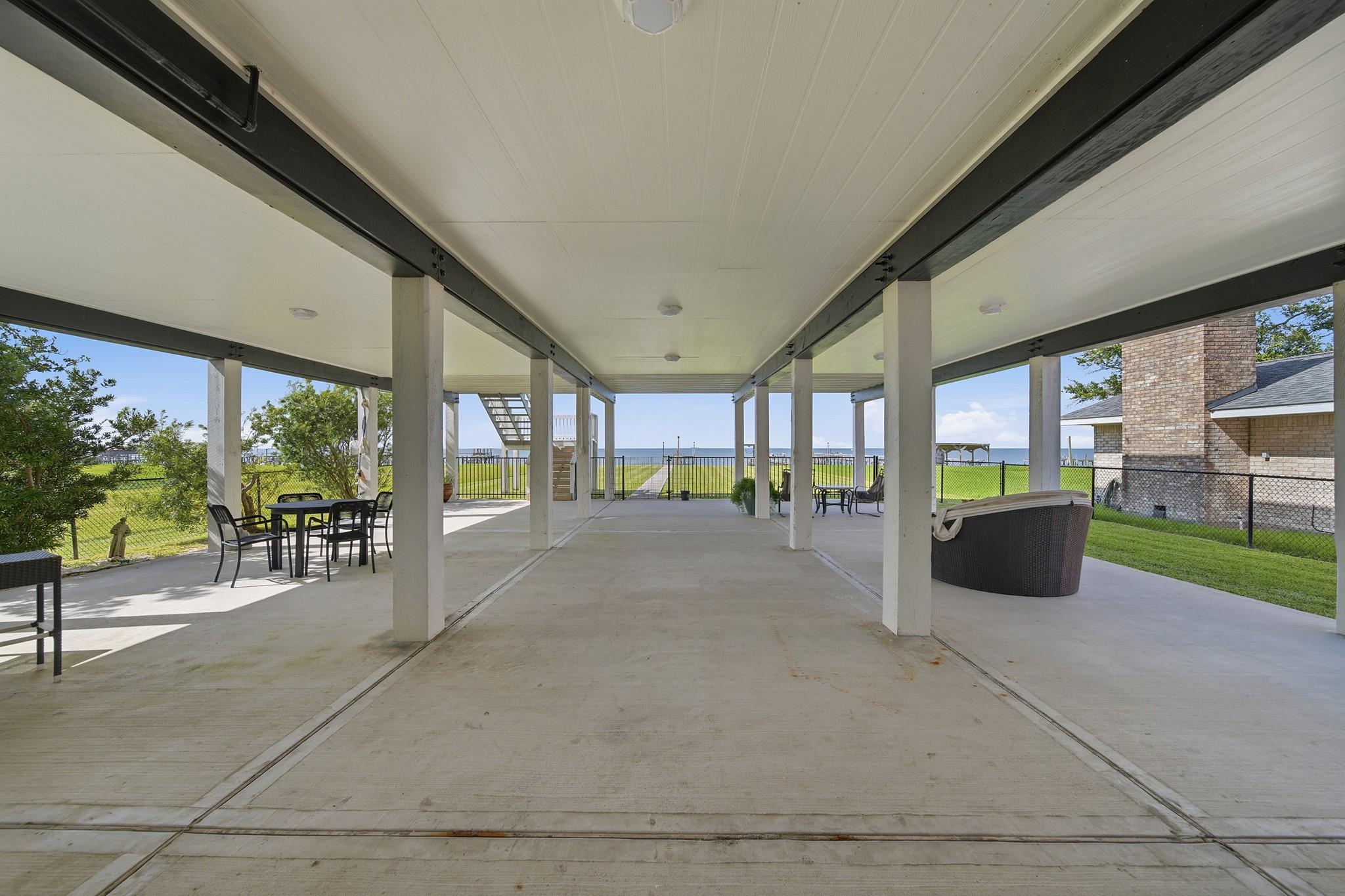 2534 Cliff Drive