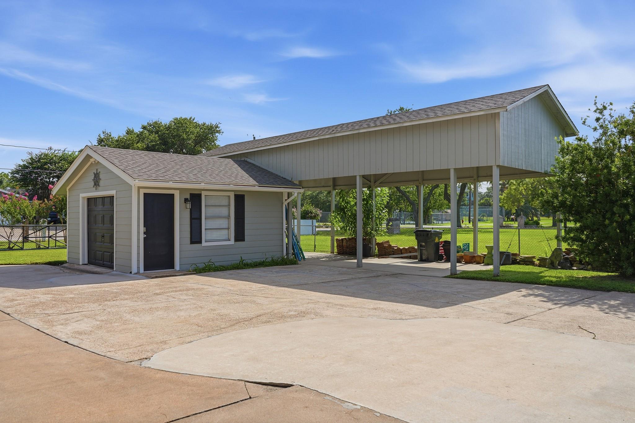 2534 Cliff Drive