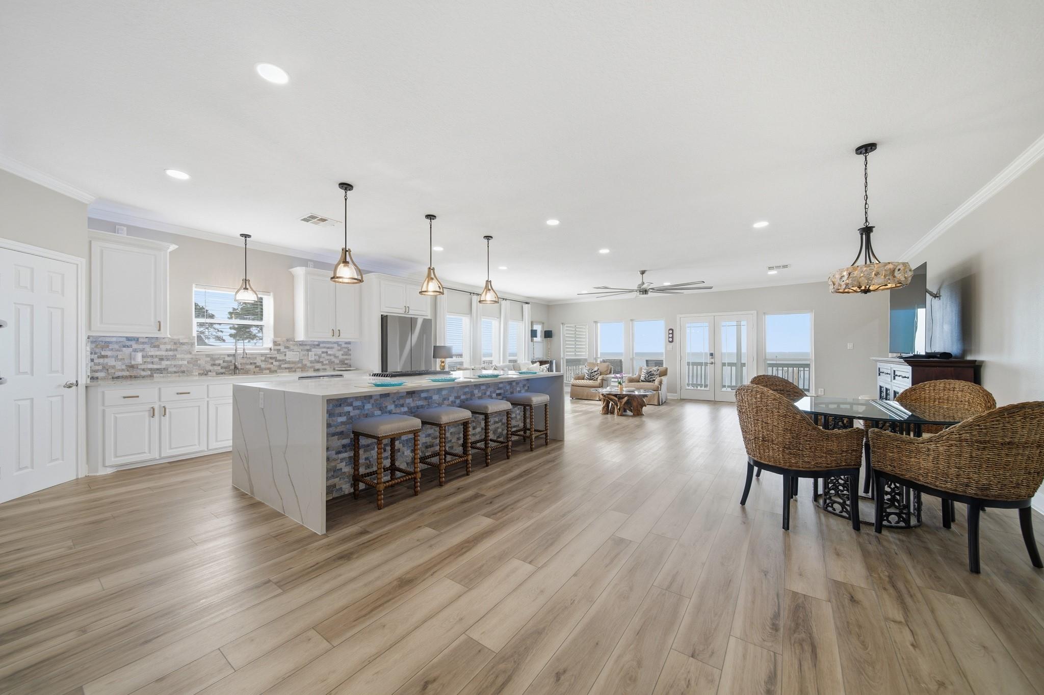 2534 Cliff Drive