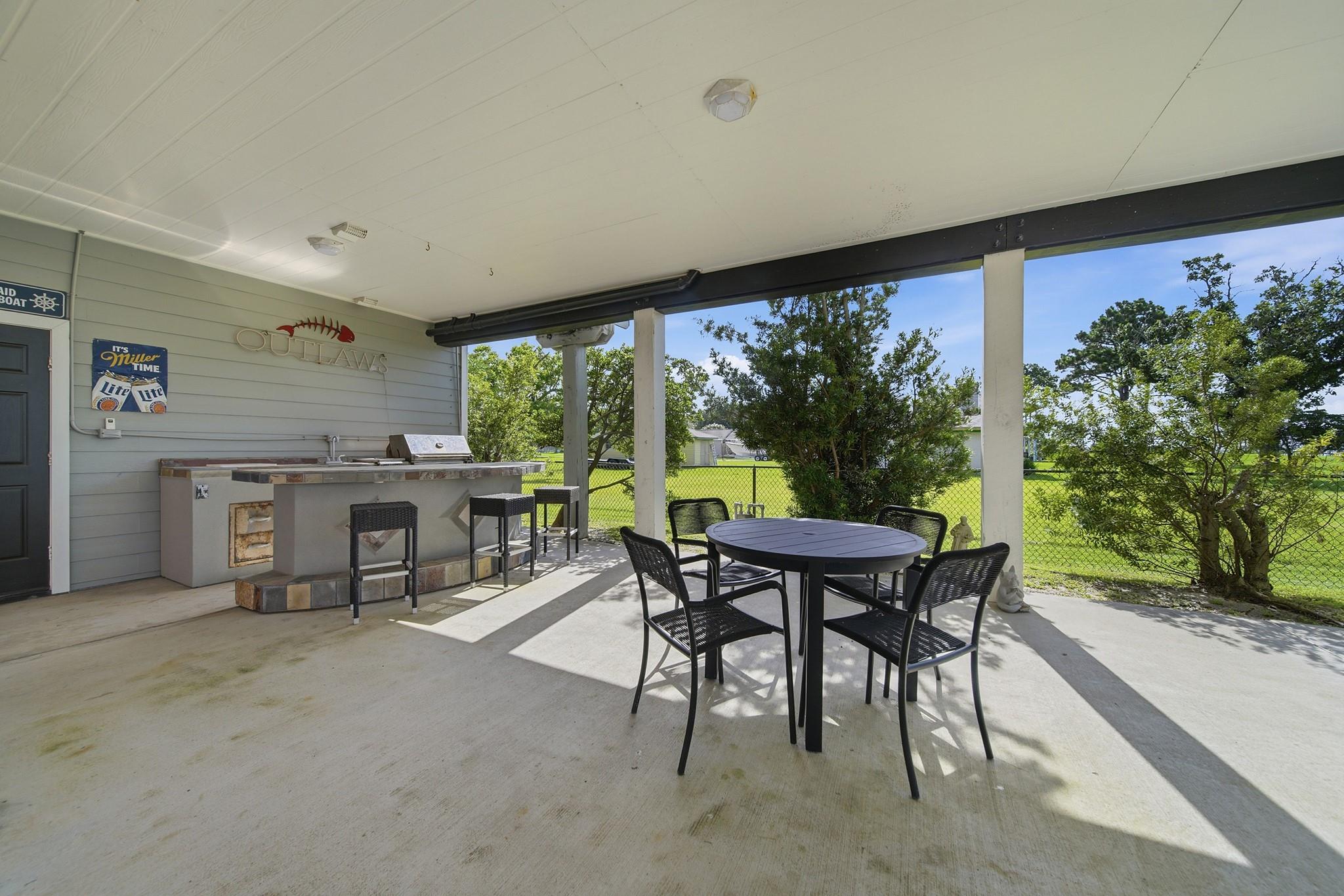 2534 Cliff Drive