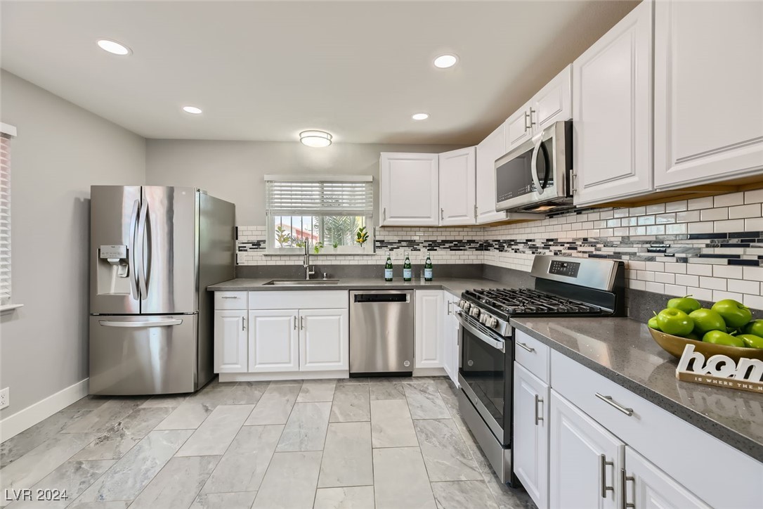 6821 Laronda Lane
