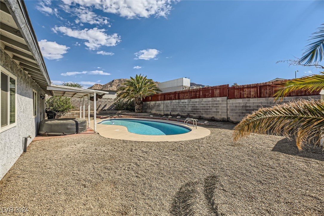 6821 Laronda Lane