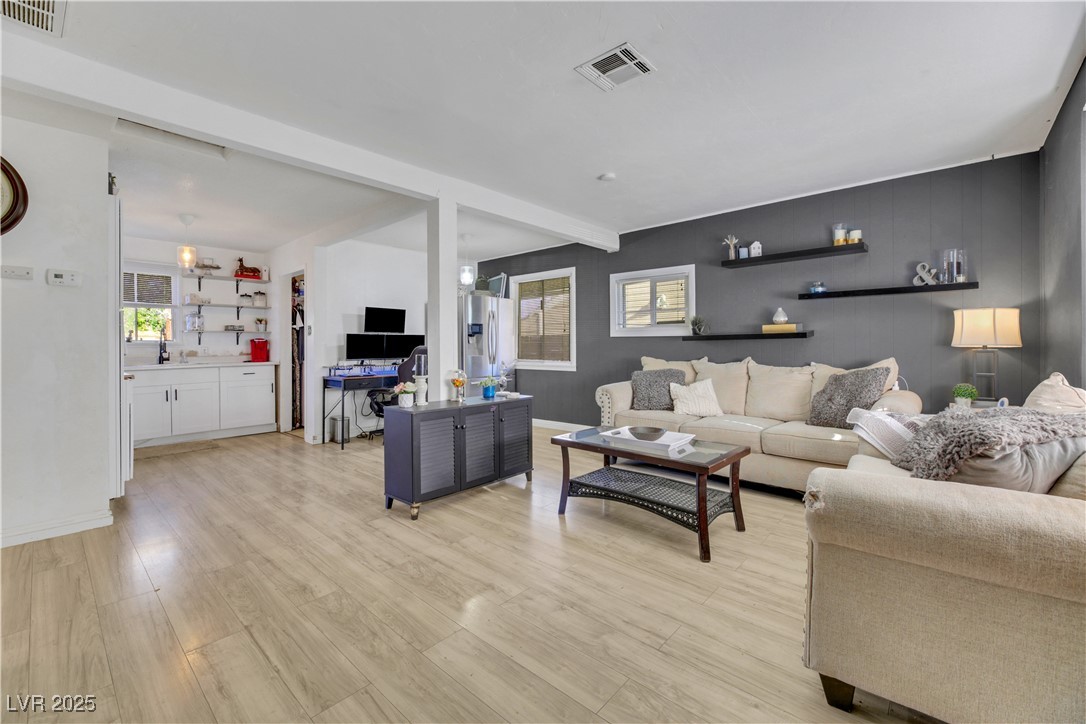 1405 East Bridger Avenue