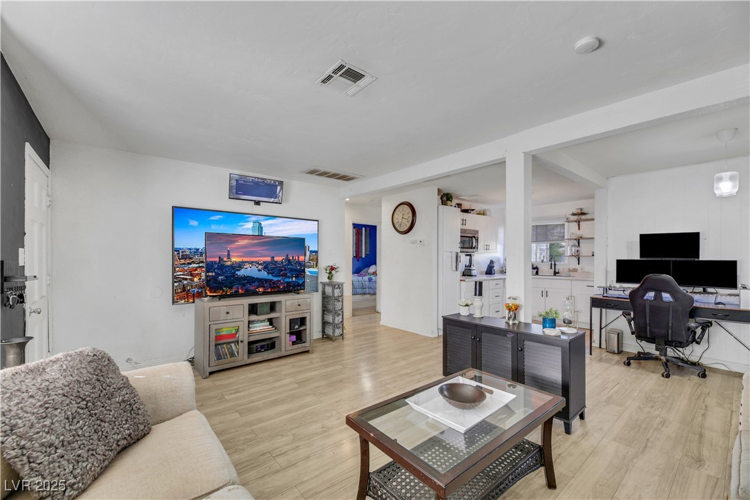 1405 East Bridger Avenue