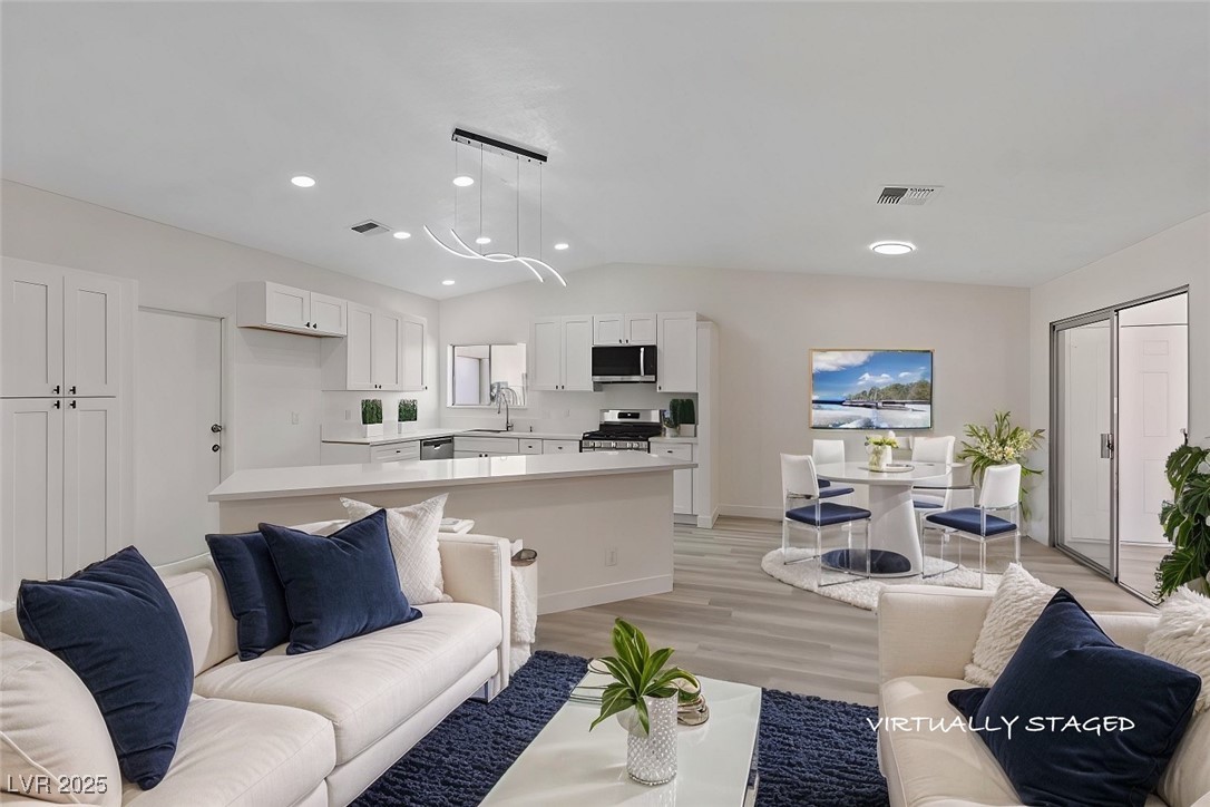 7138 Sixshooter Drive