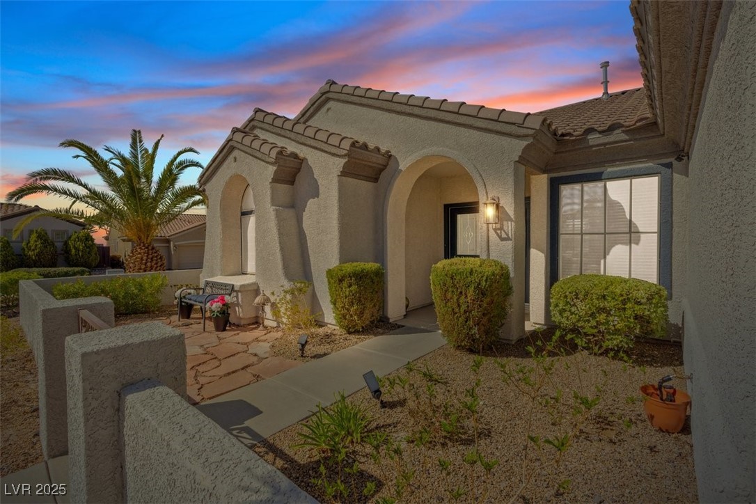 2862 Sapphire Desert Drive