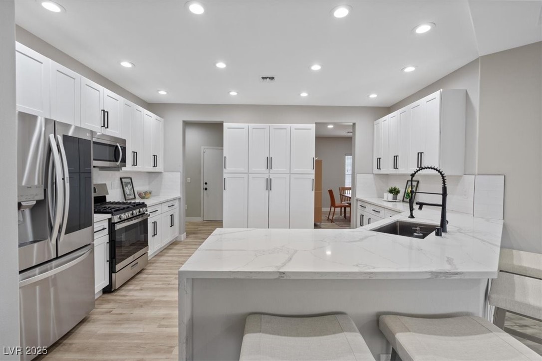 2862 Sapphire Desert Drive