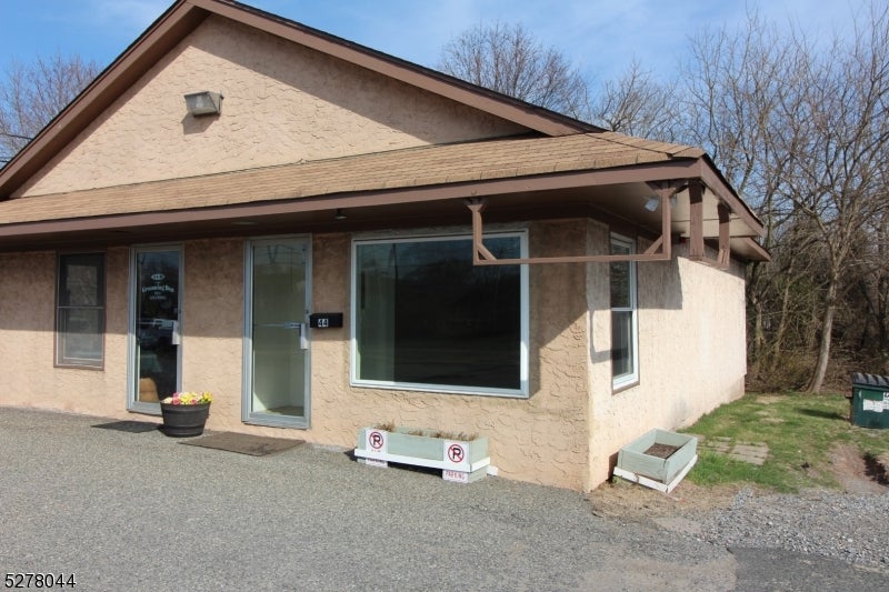 44 Hwy 31 Suite A