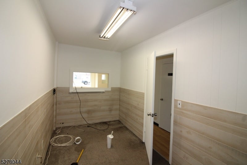 44 Hwy 31 Suite A