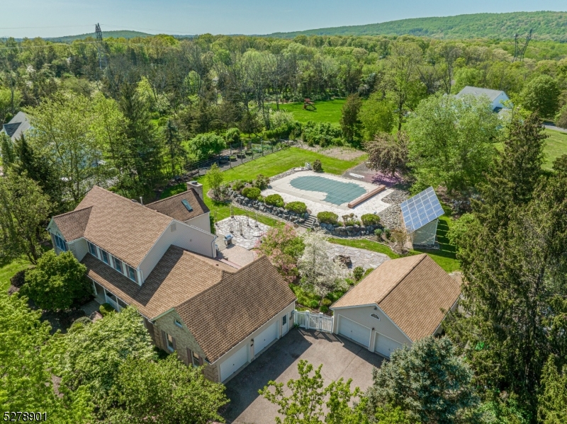 16 Brier Rd