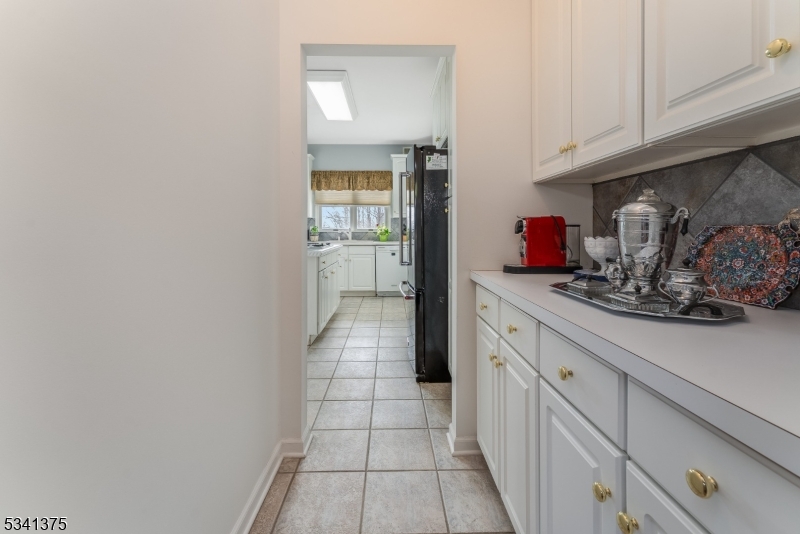 10 KELSEY FARM ROAD