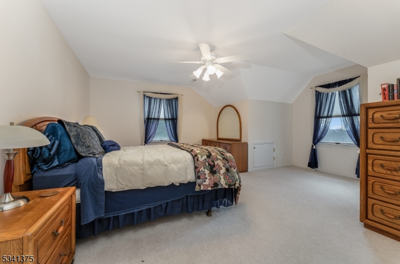 10 KELSEY FARM ROAD