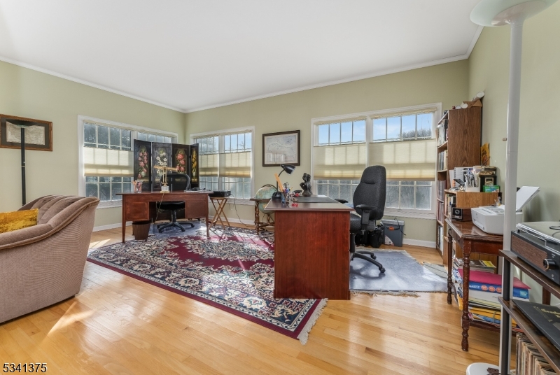 10 KELSEY FARM ROAD