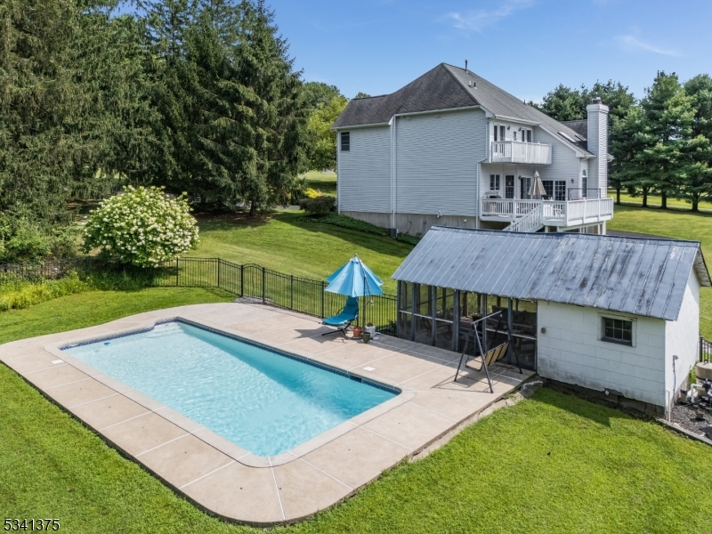 10 KELSEY FARM ROAD