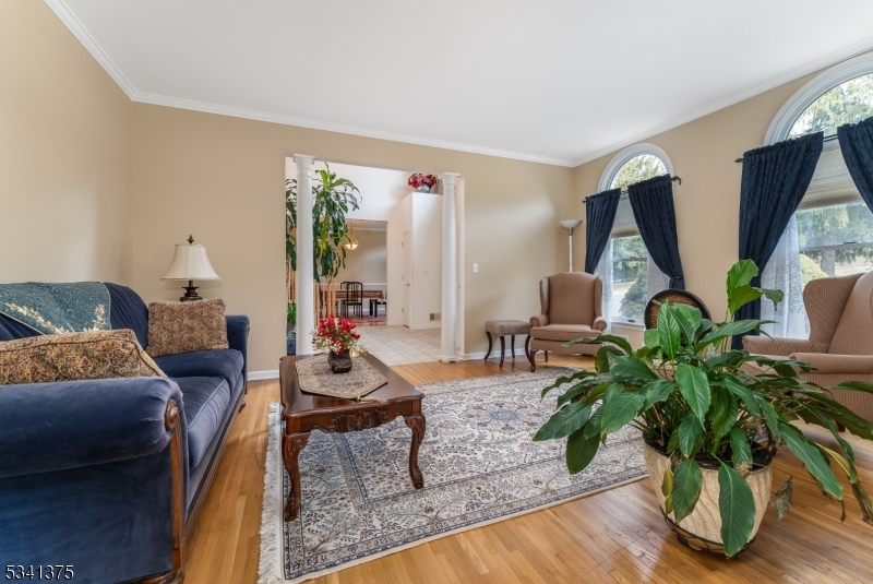10 KELSEY FARM ROAD