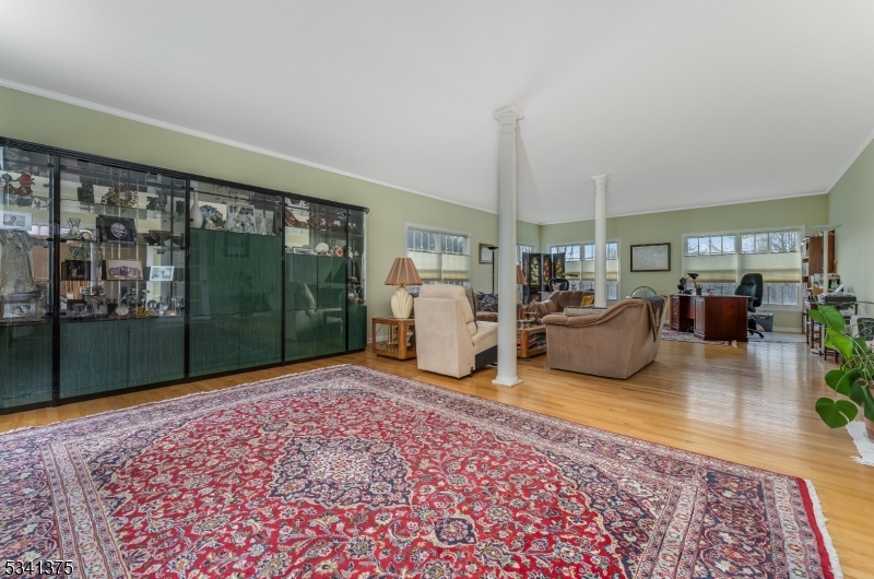 10 KELSEY FARM ROAD