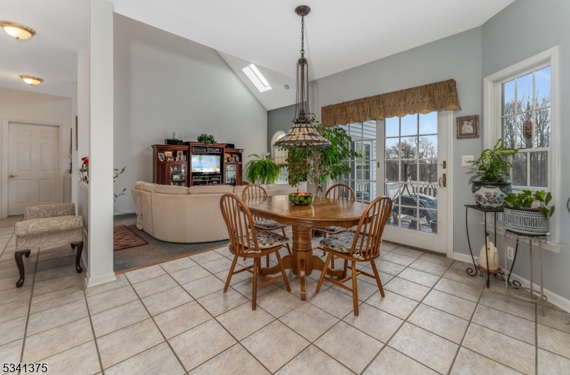 10 KELSEY FARM ROAD