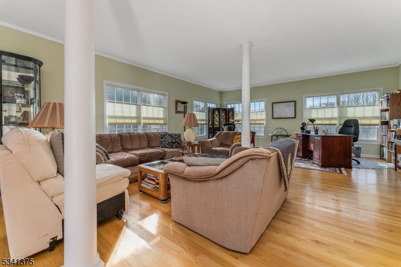 10 KELSEY FARM ROAD