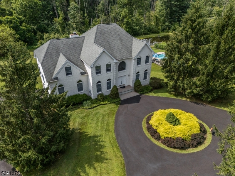 10 KELSEY FARM ROAD