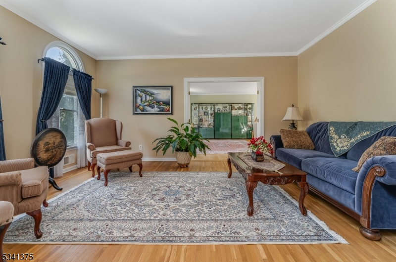 10 KELSEY FARM ROAD