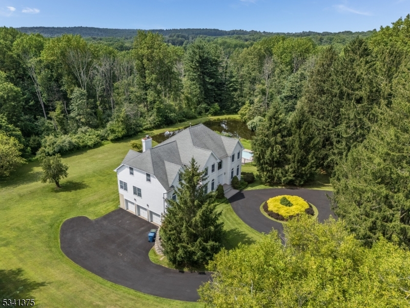10 KELSEY FARM ROAD