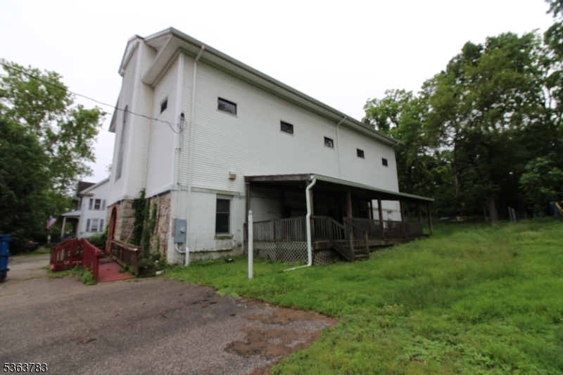 16 Hampton Rd