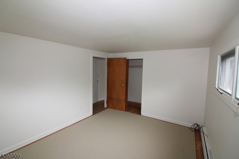 471 Milford Warren Glen Rd