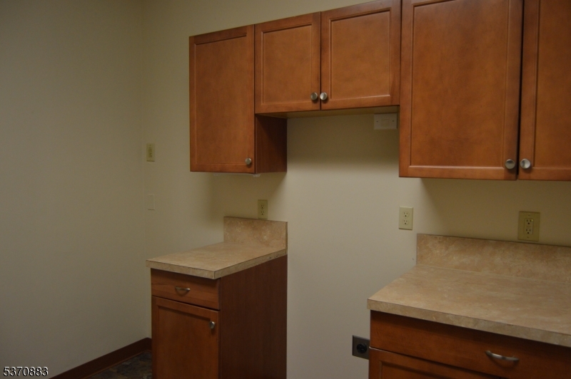 431 Route 22 East Suite 7