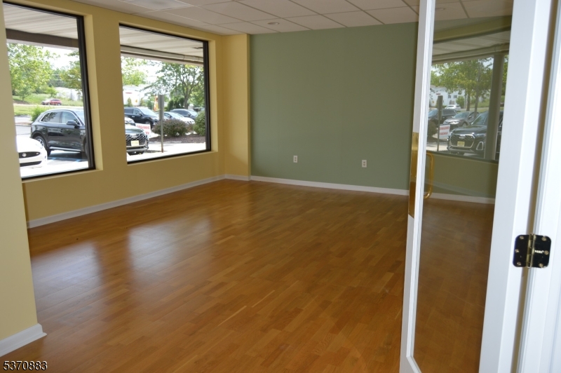 431 Route 22 East Suite 7