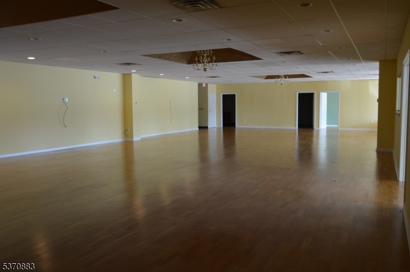 431 Route 22 East Suite 7