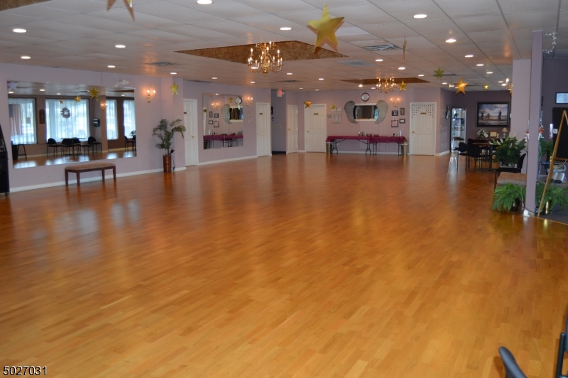 431 Route 22 East Suite 7