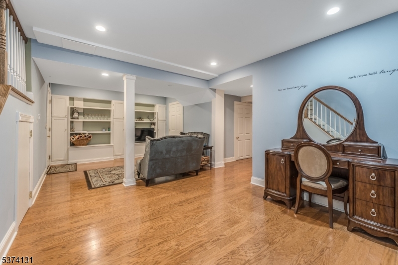 919 Iron Bridge Rd