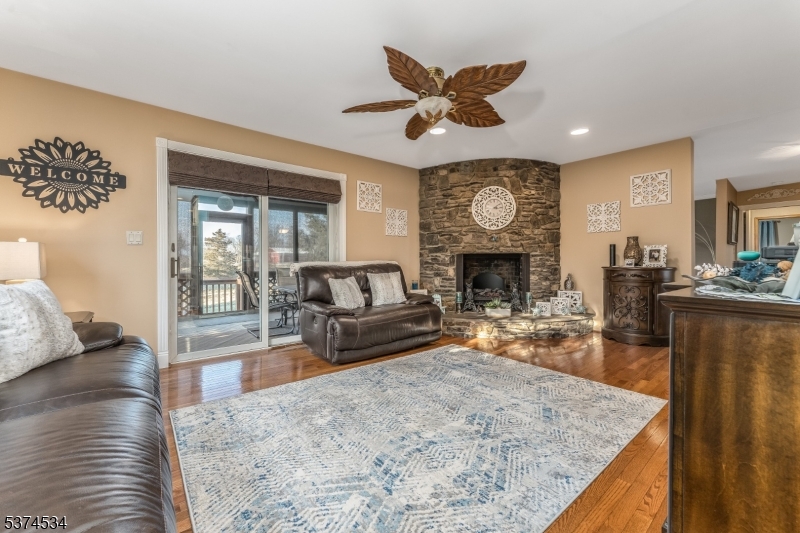 9 Higginsville Road