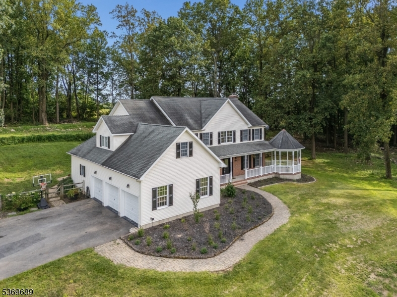 7 Berkshire Way
